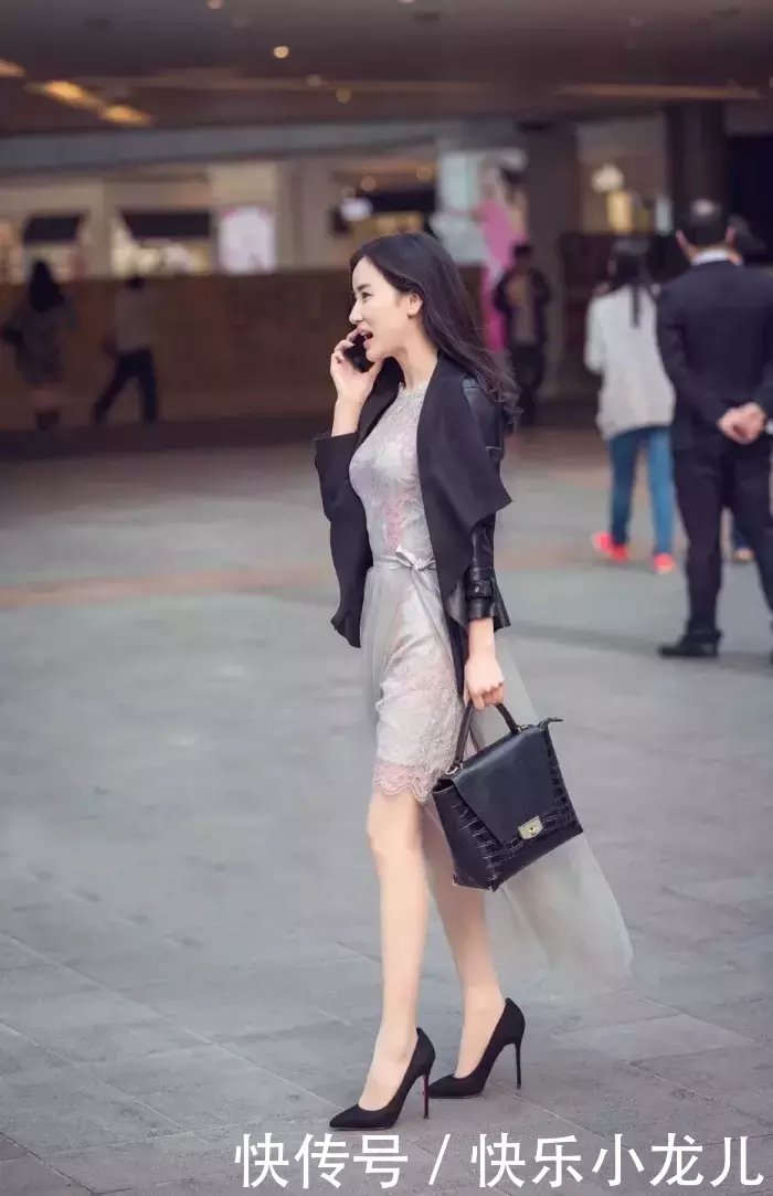 【设计】街拍:女生搭配高跟鞋,带着时尚与魅力的姿态
