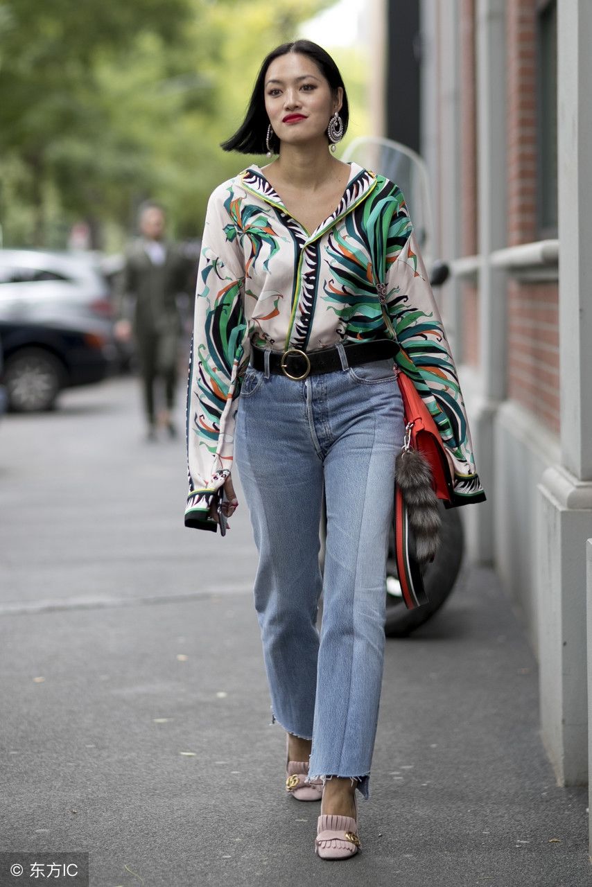 初秋穿牛仔裤，怎样搭配才能赚足回头率?