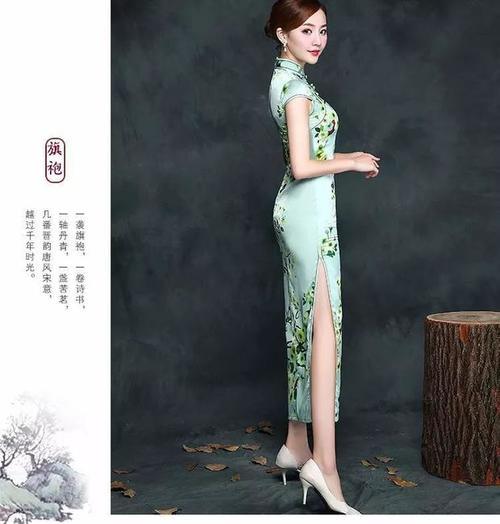 出水芙蓉，翠绿欲滴，一袭碧绿旗袍上心头！