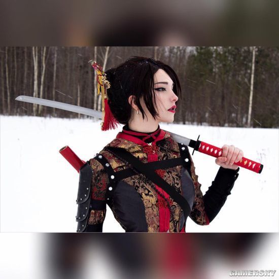 俄罗斯美女COS《尼尔:机械纪元》紧身衣版2B