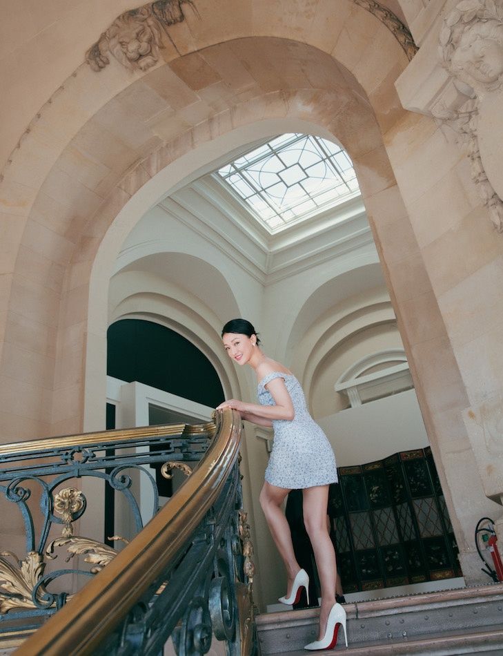 周迅为香奈儿拍的这组大片，自在如风，难怪一直受老佛爷青睐!