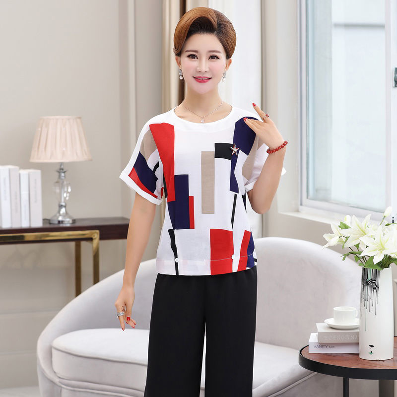 自从买了这款美衣，妈妈衣柜里的衣服都不穿了，只怪那舒适