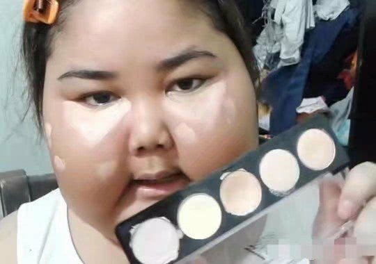 包子脸女生直播化妆，妆后网友直呼：应该生在唐朝！