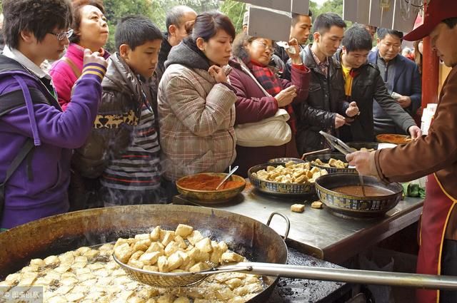 治疗“穷”病最好的药就是＂勤劳”,不出村就能月入万元的创业项