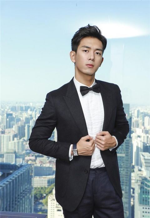  [饰品]见过世面的男人一般不会戴这3种“饰品”，尤其第2种，廉价又土气