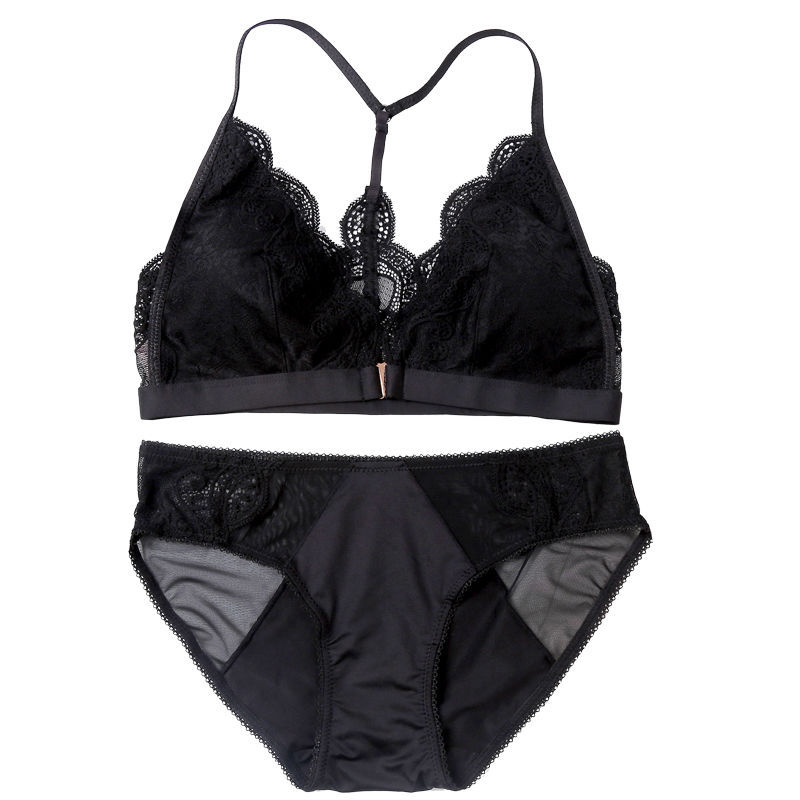 奶奶给孙媳妇洗衣服，看到“一片式”文胸，脸红脖子粗，羞死了