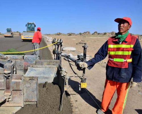  【高速】中国高速每年收费几千亿，为啥还不能免费通行？到底要