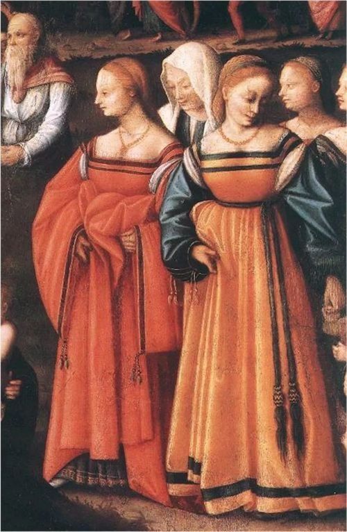 她是凡尔赛宫的点缀,也是女神裙上的珠光