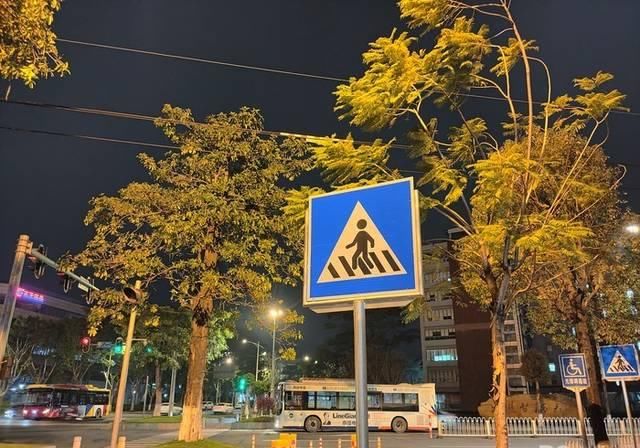  【顶级】OPPO Find X2评测:顶级屏幕,依旧是全能5G旗舰!