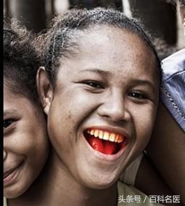 影帝黄渤自曝吃槟榔上瘾!连4岁男孩儿都在吃,