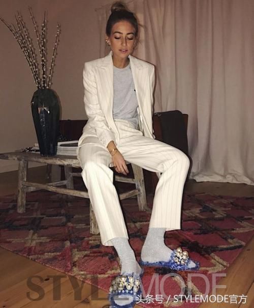 想要长腿不受罪?低跟鞋也能小露性感!