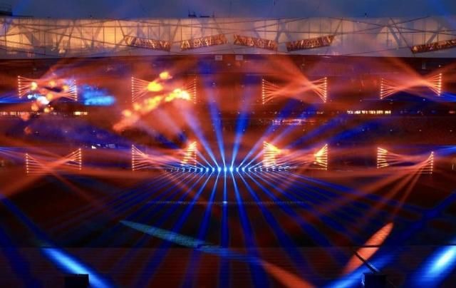 刚刚，鸟巢“亮”了！震撼灯光秀献礼祖国