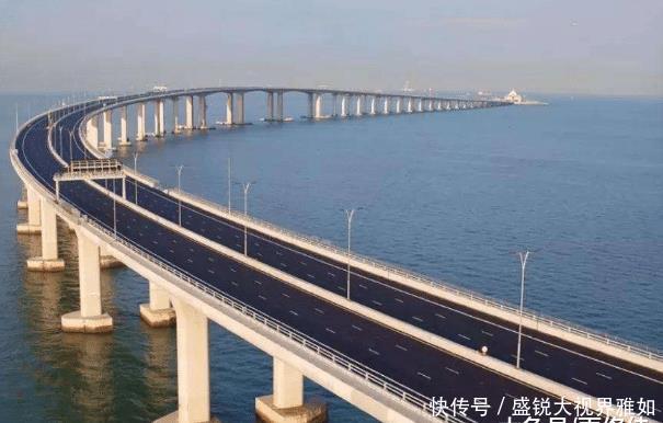  #海底隧道#港珠澳大桥海底隧道6700米，漏水了怎么逃生？看完佩