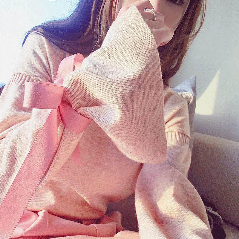 如果不差钱，别再穿烂大街裙子，瞧瞧下图这样穿，美的不可方物