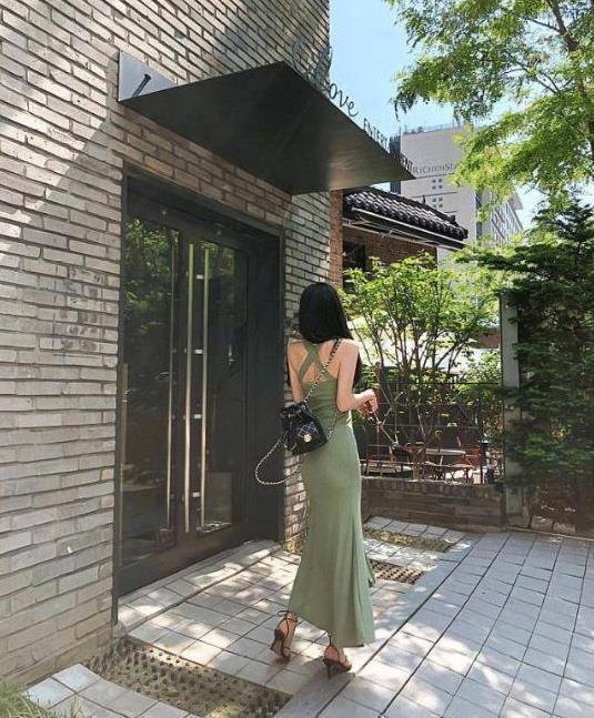  「小姐姐」街拍：小姐姐小家碧玉灵动，让人沉沦不已！