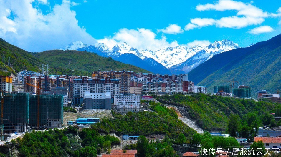  名气■曾是四川的省会城市，看起来像县城，名气却不输上海，是