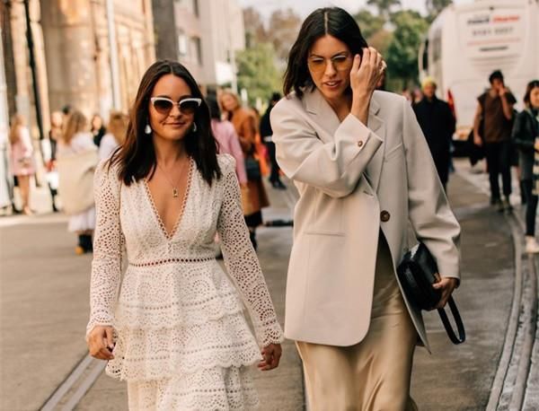 低调却不失格调，36套极简风搭配，简约也可以穿出高级感