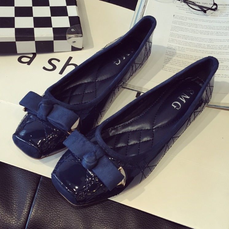 今年秋天悄悄流行的5双鞋，比“飘鞋”更舒适，走再远路也不麿脚