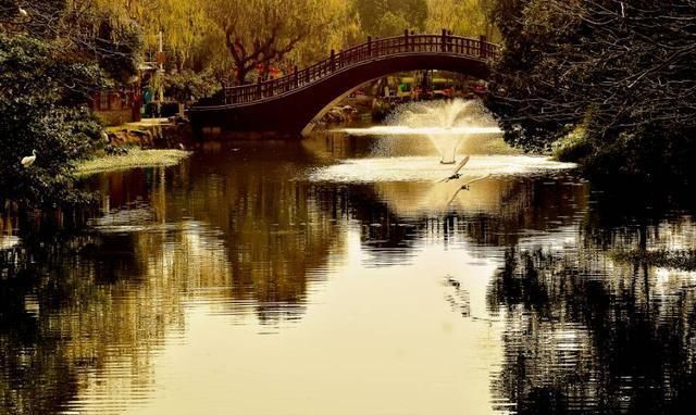 摄影离不开观察想象，如何突破观察的障碍，创作优秀作品呢？