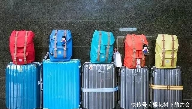 同样是出游,为何中国人热衷拉行李箱,欧美人却喜欢背大包?