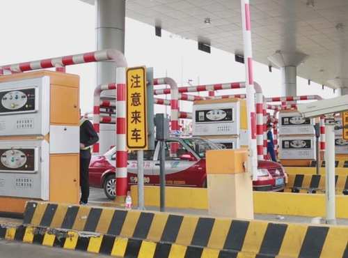 中国最“吸金”的高速公路，投资7亿仅一年就回本，还赚了20亿！