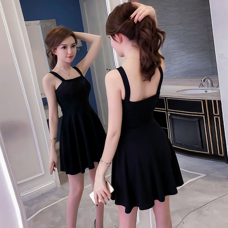 别在穿过时的连衣裙了，今年流行这样的，时尚有魅力