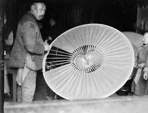 美国一位研究中国的学者，无意中在家里翻出来6000张中国老照片