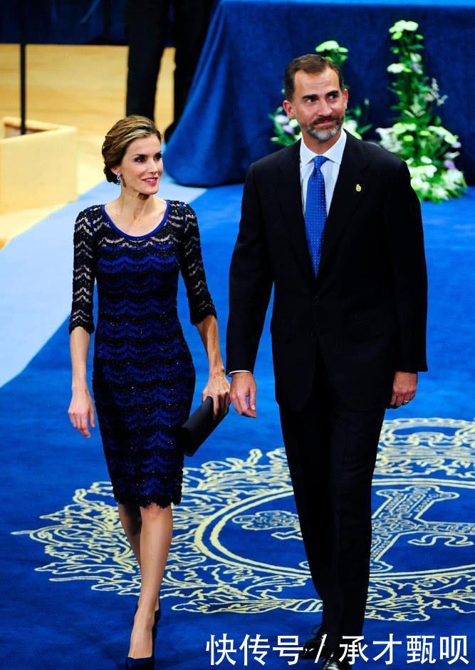 西班牙王后穿蓝色礼服太时髦!极简风十分高