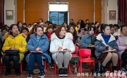 「乡村」摄影:留在贫困乡村的幼儿园
