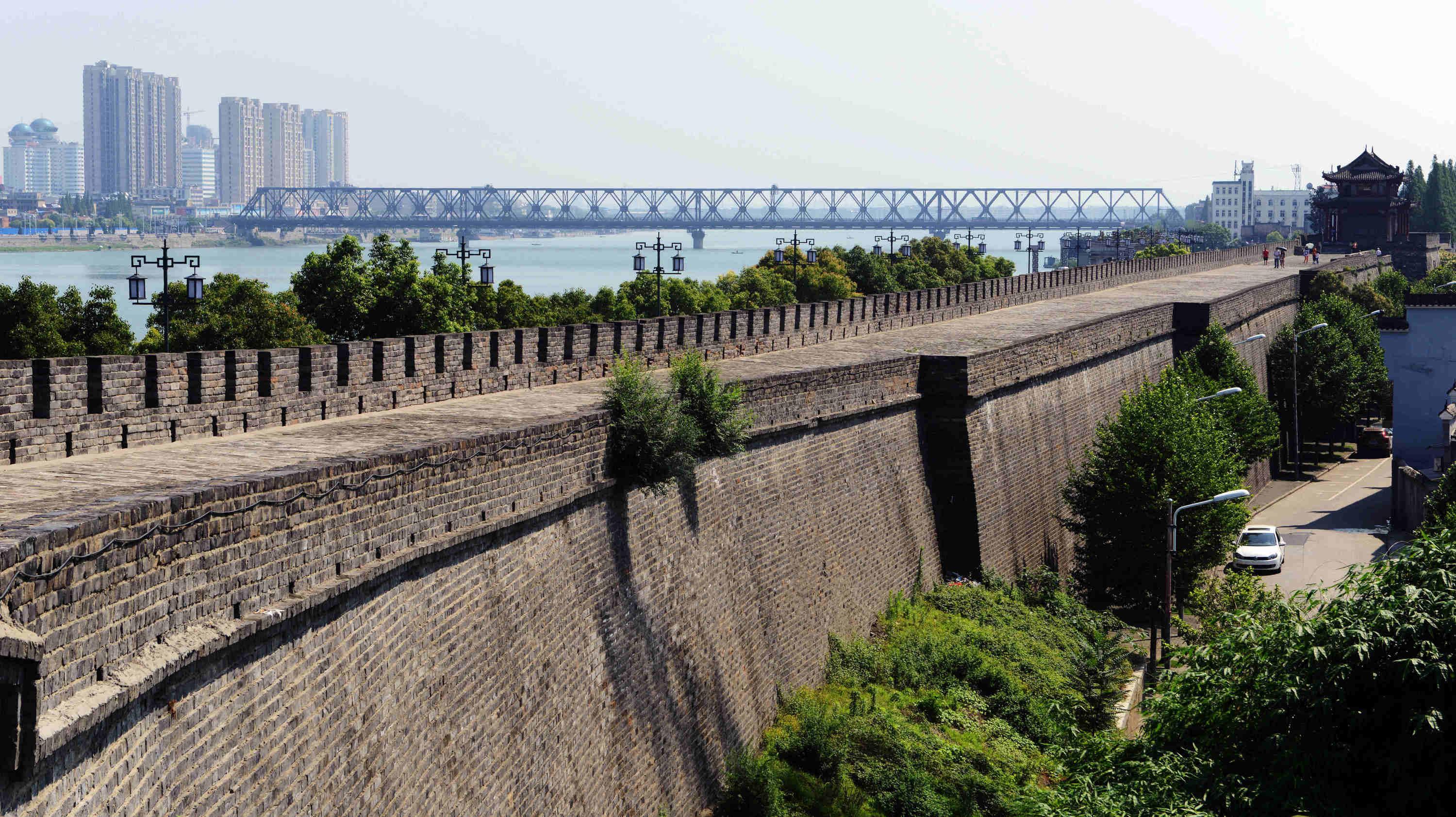 湖北最特殊的城市，内有40个少数民族，是兵家必争之地