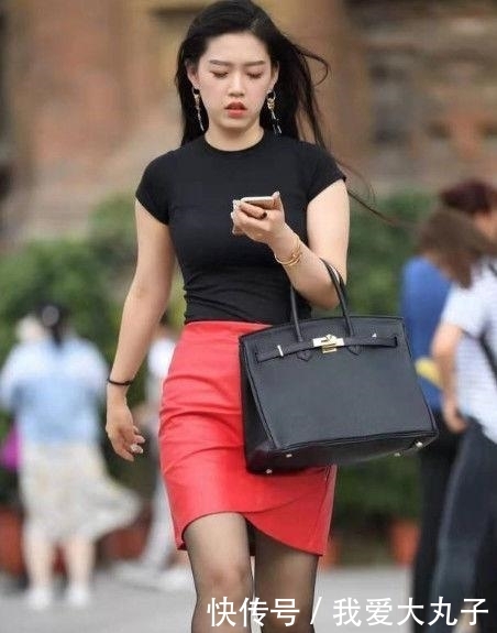 『女人味』年轻美女街拍:无数宅男心中的女神,散发十足女人味!