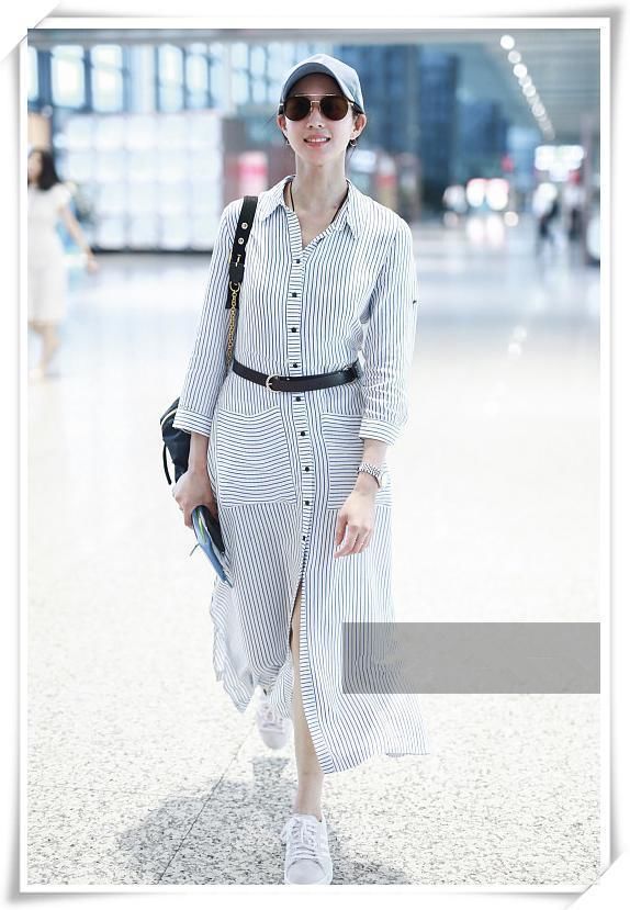 当何穗和张钧甯同穿衬衫裙，网友：终于见识到禁欲系美女最高级别