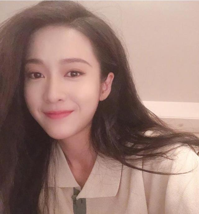 张雪迎点赞一碗胡辣汤称手滑，惨遭打脸，网友狂喷：真虚假！