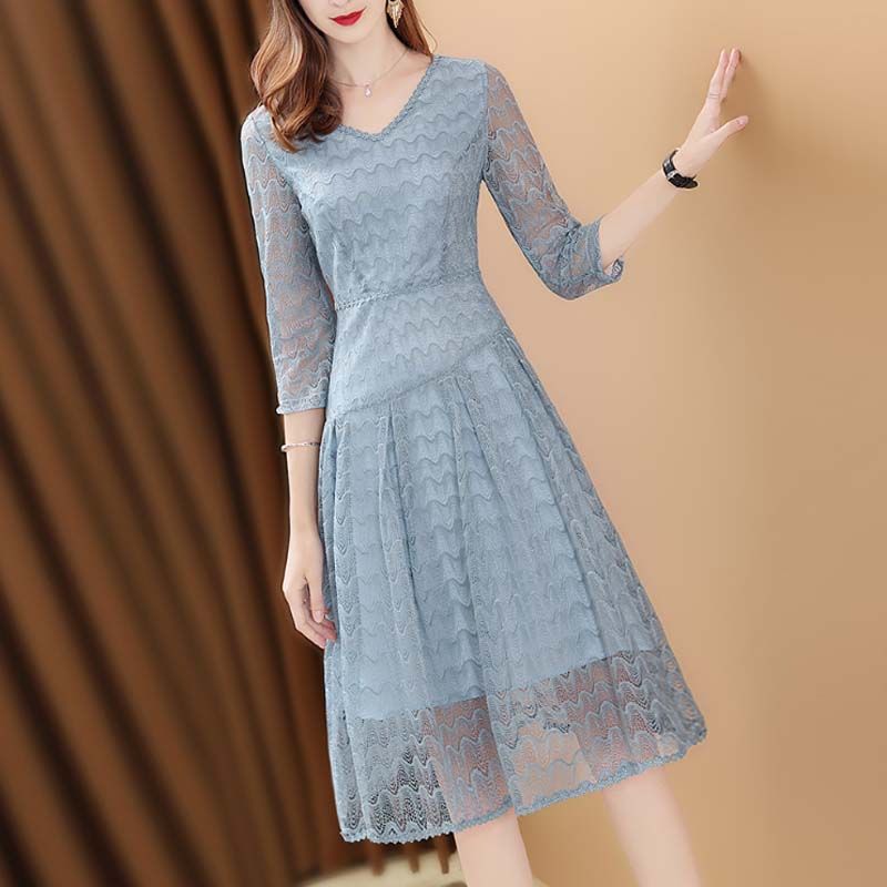 过时的夏装送我也不要,入秋后的新款欧货裙,时尚美嫩,先穿先美