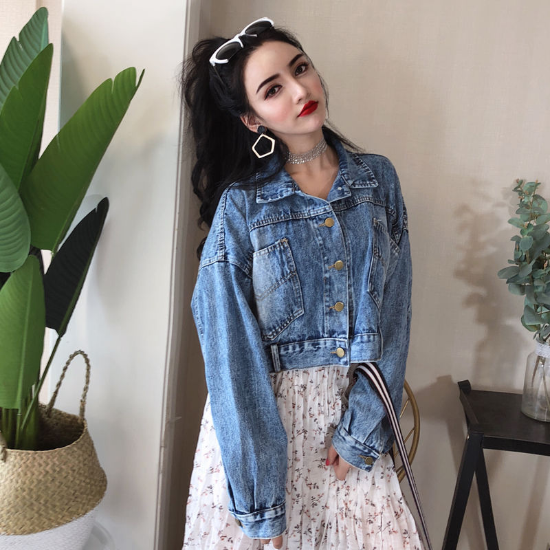 新款女装太好看了!穿上身美到不能行，时尚百搭主要修身型