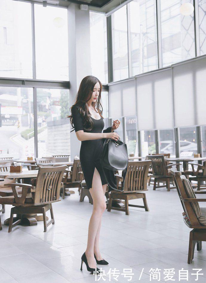 「 真好」开叉黑裙衬托妩媚身姿，真好看，街拍：冷艳又精致的气质美女