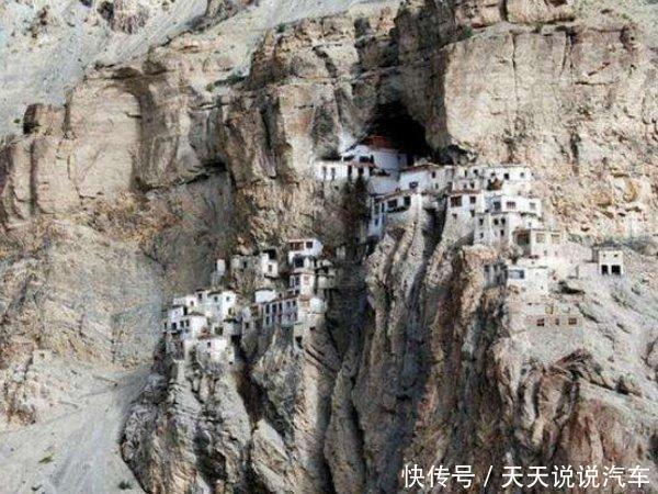 世界上悬崖边修建的豪宅,设计师花费毕生心血,却没人敢居住