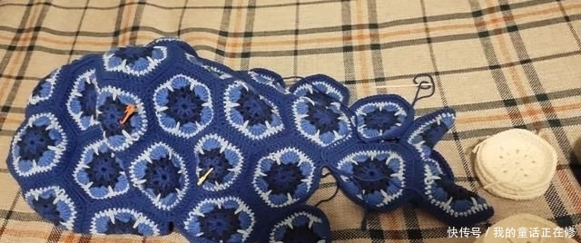 非洲:初学者也可以学习! 毛线编织钩针非洲菊花形鲸(附图)