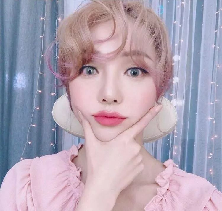 杨幂林允的漫画刘海真没用!就是目测减10岁而已~