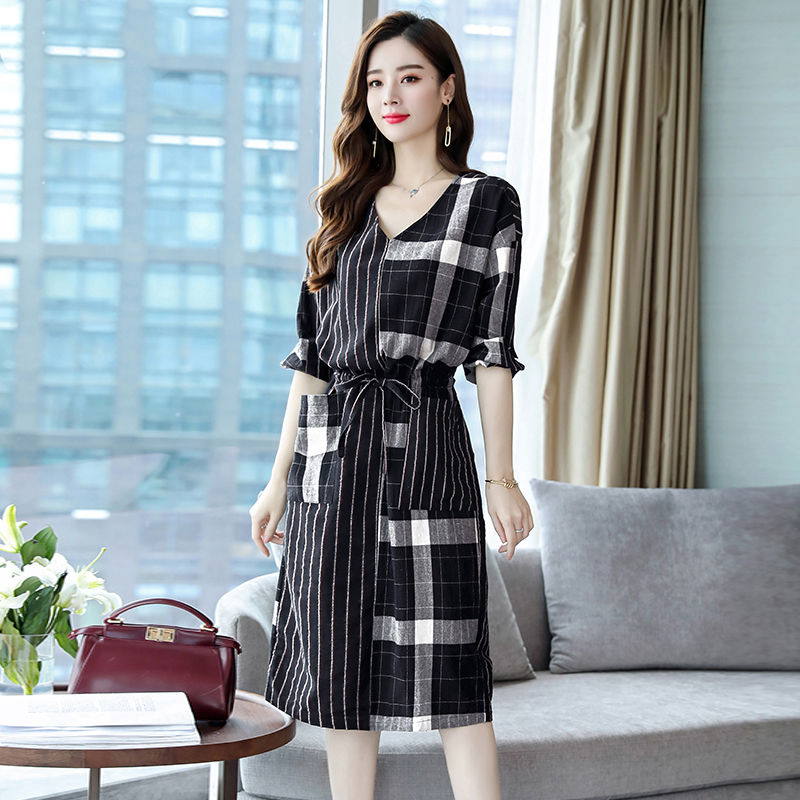 足足找五天，小姨终于找到了这a字秋裙，好看又不贵，真美翻天