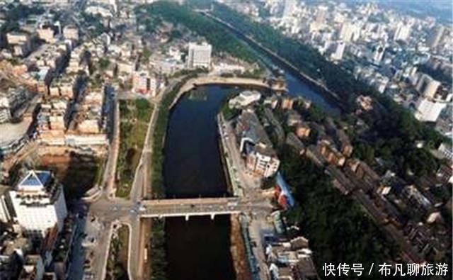 西南双子星城市：重庆和成都GDP质量对比，谁的发展潜力更大？