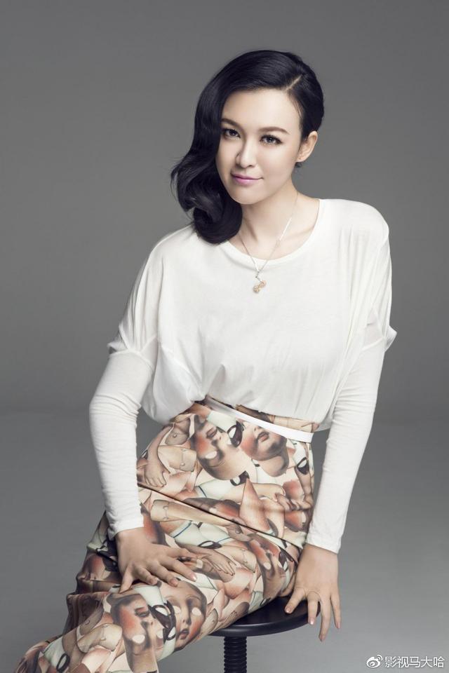 李艾删博道歉反被怼？这下摊上事了 明星要注意言行！