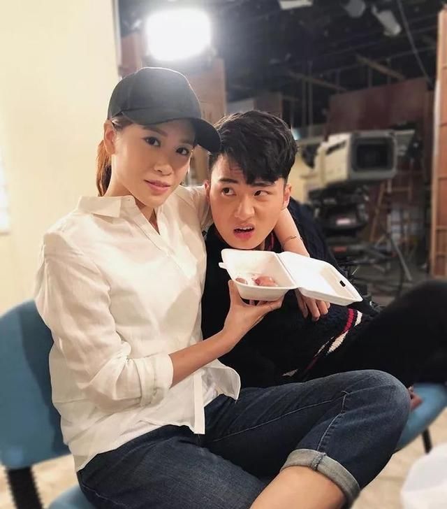  [爱回家之开]他入行仅四年就获4项大奖提名，未来TVB最值得期待的男星是他