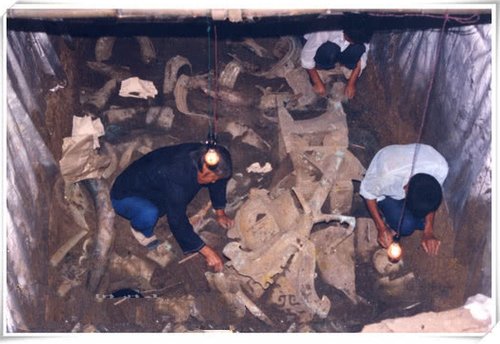  考古队|考古队捡到2389块碎铜，专家花近10年才修复完，如今200