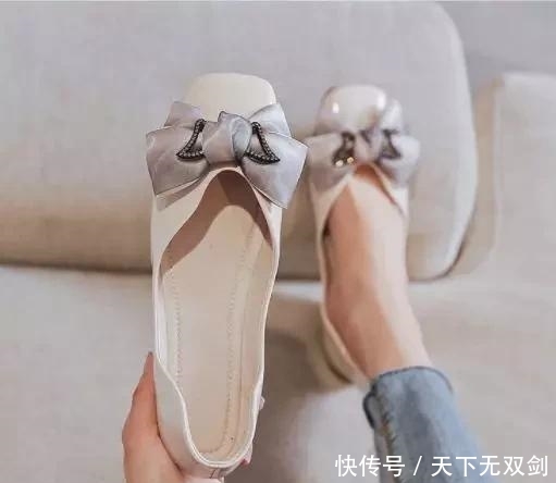 『挑选』妈妈鞋挑选有讲究,记住这五点,买鞋才能合而不磨