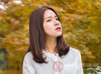  『痘印』去痘印的方法 使用这样的药膏能去痘印