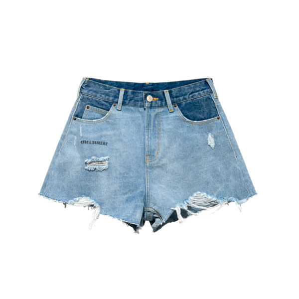 性感热裤秀美腿，塑造迷人的小蛮腰