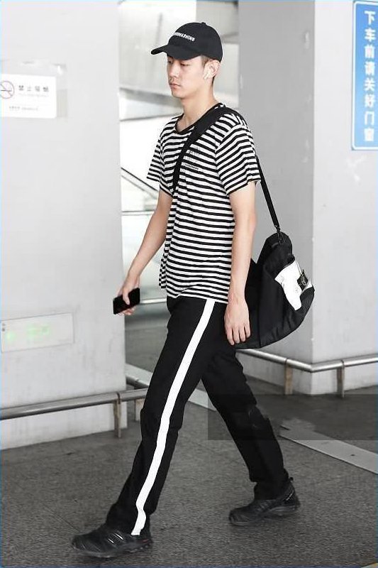 都是分手后现身，看看纪凌尘和井柏然的机场照，网友:差距太大了