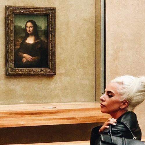 LadyGaga三转淑女风全球首拎CELINE旷世新包，王菲爱牌不再性冷