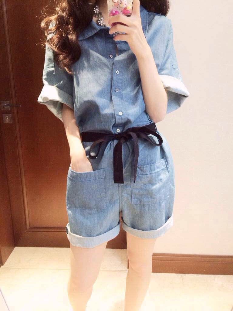 还以为穿连体裤上厕所不方便?看看新款型在说话，显腿特长还惊艳